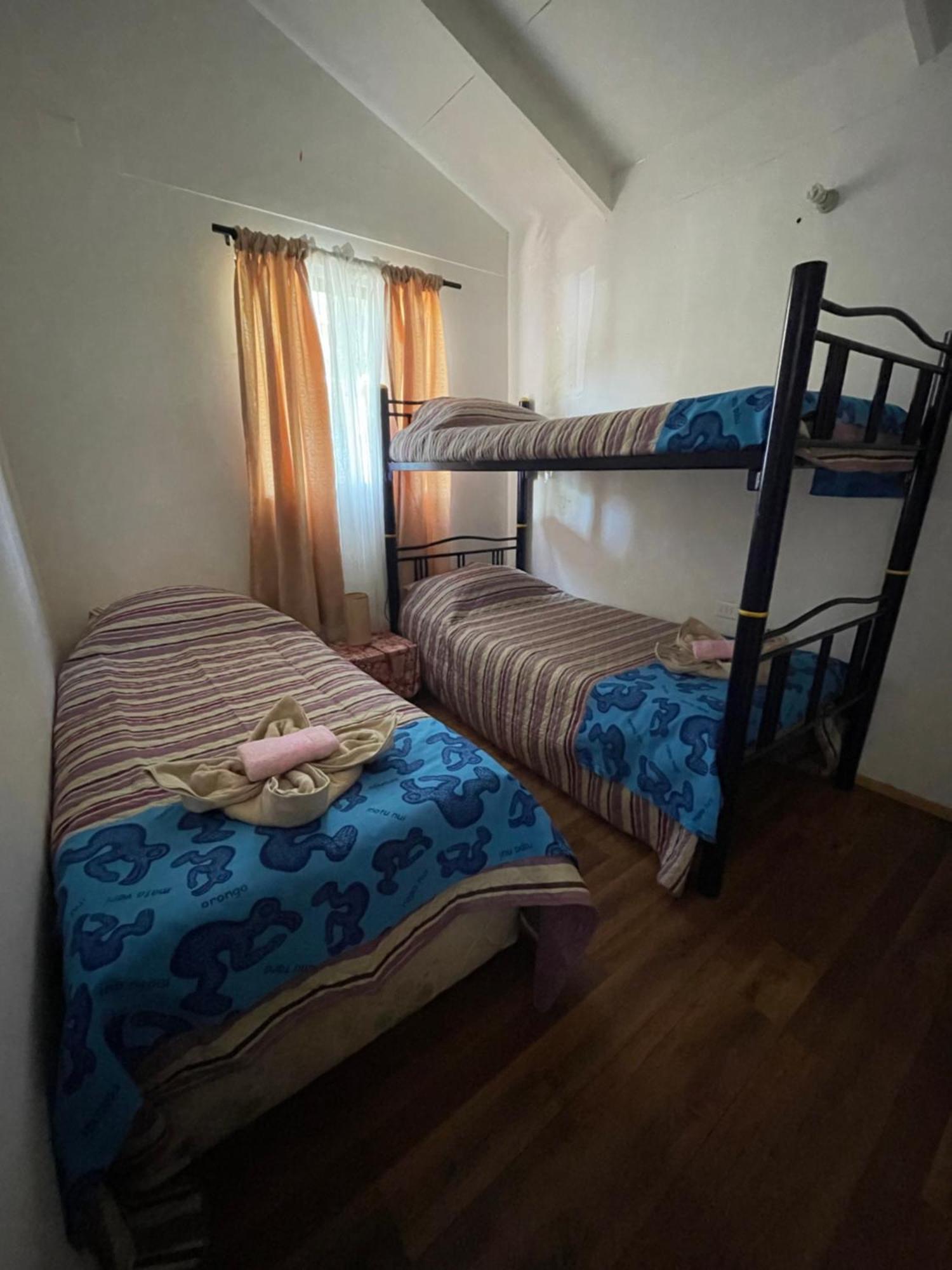 Pua Vaenga Hostel Hanga Roa Buitenkant foto
