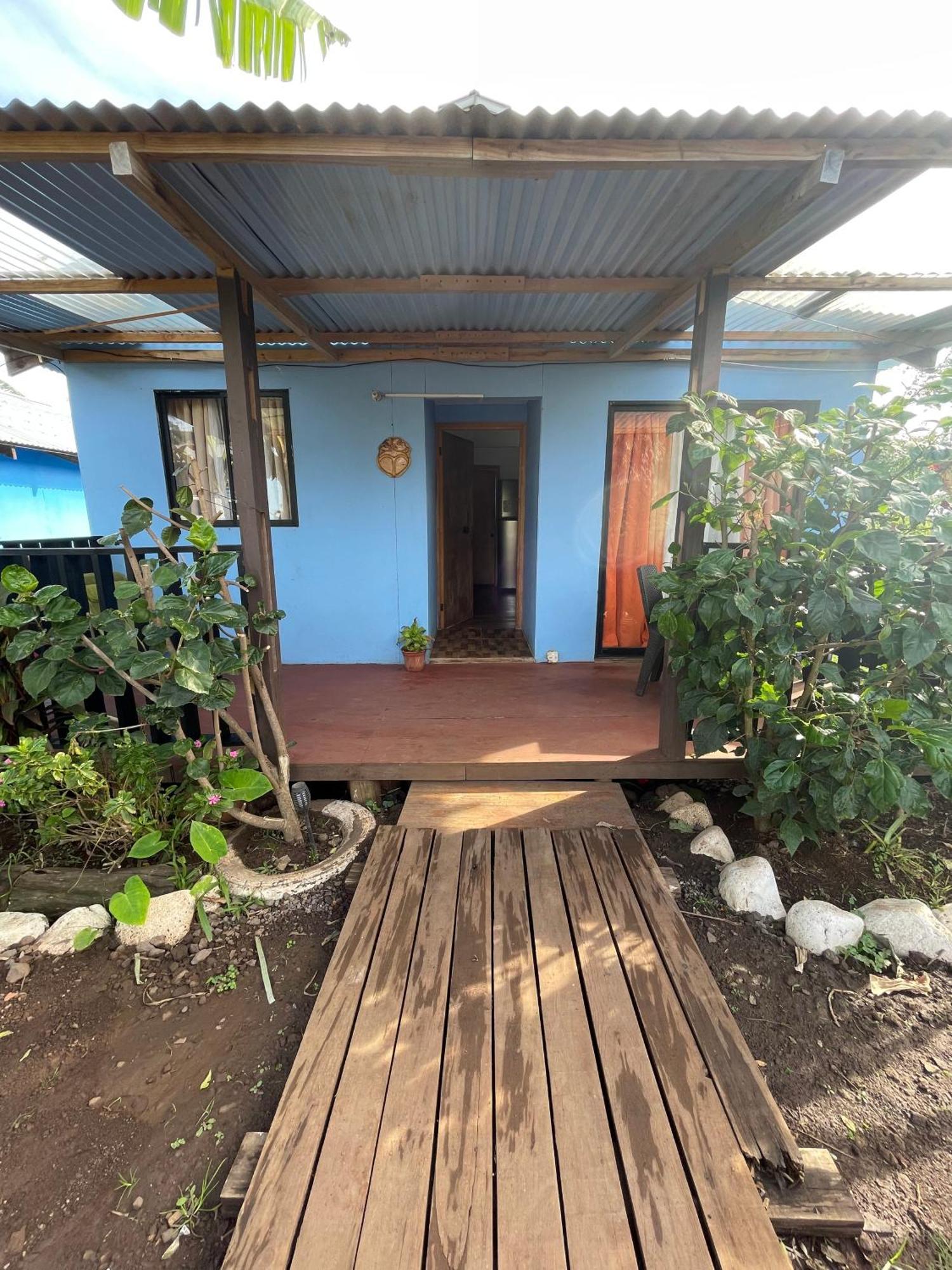 Pua Vaenga Hostel Hanga Roa Buitenkant foto